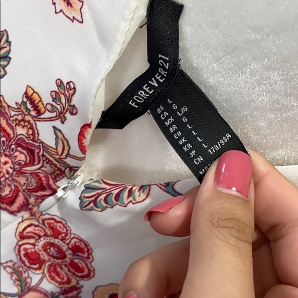 Dress - Picture 5 of 8